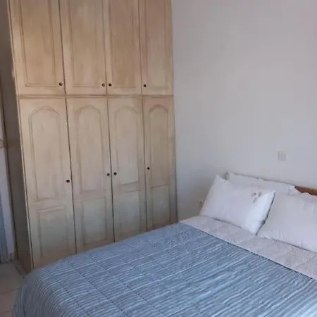 Apartment Beachside Retro Stoupa