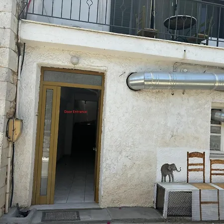 Anemeli 2-bedroom Apartment,